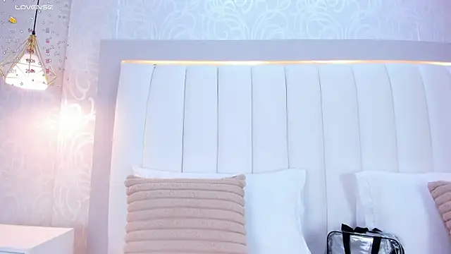 afrodytasky  online show from 12/28/24, 12:13