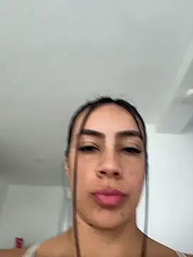 Snapshot of LauraCadwell chatting on 05/30/26, 12:57 LauraCadwell online show from 05/30/26, 12:57