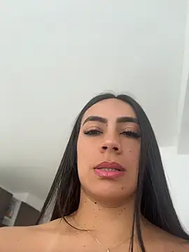 Snapshot of LauraCadwell chatting on 06/12/26, 12:15 LauraCadwell online show from 06/12/26, 12:15