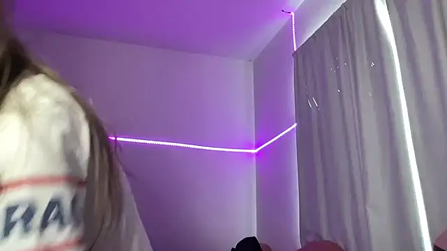 Snapshot of Lolykush chatting on 12/24/24, 05:44 Lolykush online show from 12/24/24, 05:44