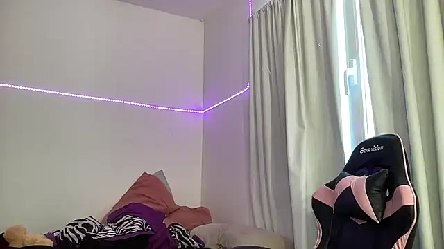 Snapshot of Lolykush chatting on 01/30/25, 05:28 Lolykush online show from 01/30/25, 05:28