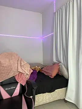 Snapshot of Lolykush chatting on 02/18/25, 06:26 Lolykush online show from 02/18/25, 06:26