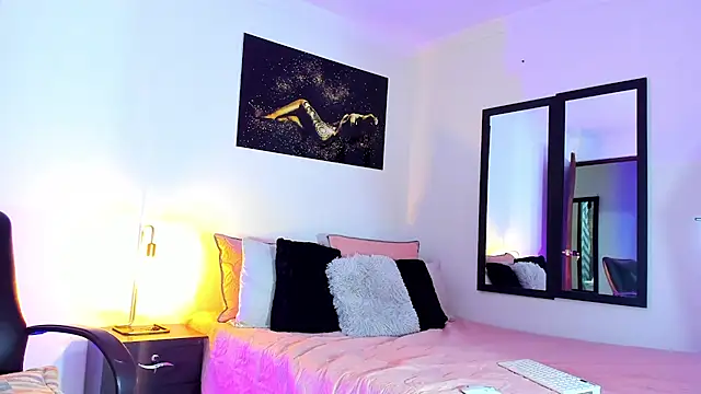 Snapshot of KimberlyBanks2 chatting on 03/14/25, 02:53 KimberlyBanks2 online show from 03/14/25, 02:53