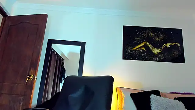 Snapshot of KimberlyBanks2 chatting on 11/14/25, 03:33 KimberlyBanks2 online show from 11/14/25, 03:33