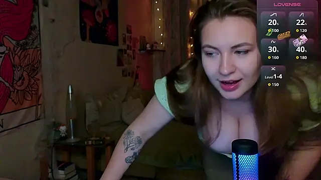 LisaCase online show from 10/24/25, 05:09