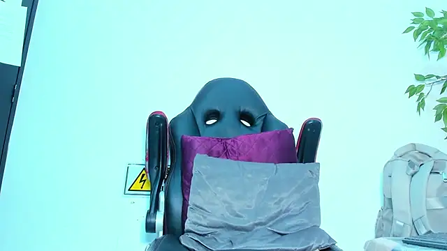 Briyit Doll online show from 02/21/25, 09:34