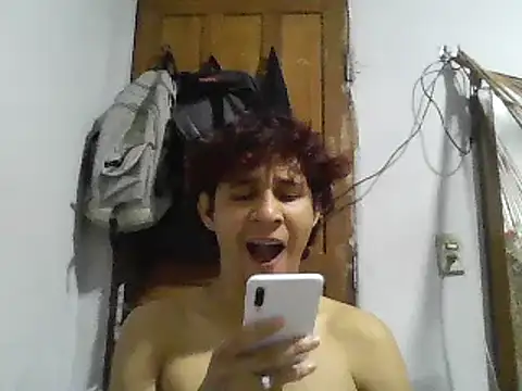 Snapshot of pedrodavid_ chatting on 01/04/25, 01:21 pedrodavid  online show from 01/04/25, 01:21