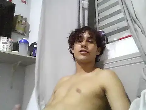 Snapshot of pedrodavid_ chatting on 02/28/25, 03:15 pedrodavid  online show from 02/28/25, 03:15