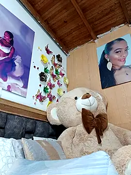 linda-palma online show from 12/18/25, 04:18