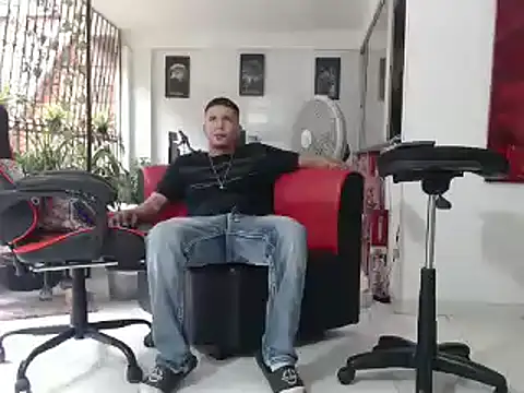 damiam fiery online show from 12/13/24, 08:26