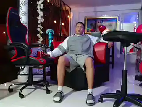 damiam fiery online show from 03/17/25, 04:29