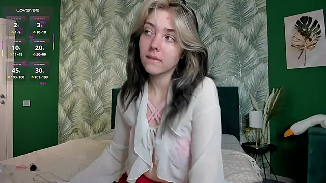 Vanessa Walters online show from 09/26/25, 02:04