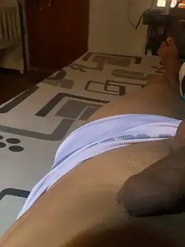 rafanovinho19 online show from 01/13/25, 11:52