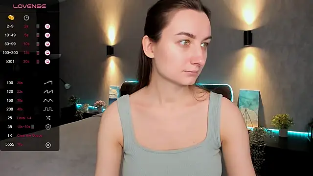 Snapshot of annacooleman chatting on 02/14/25, 09:34 annacooleman online show from 02/14/25, 09:34