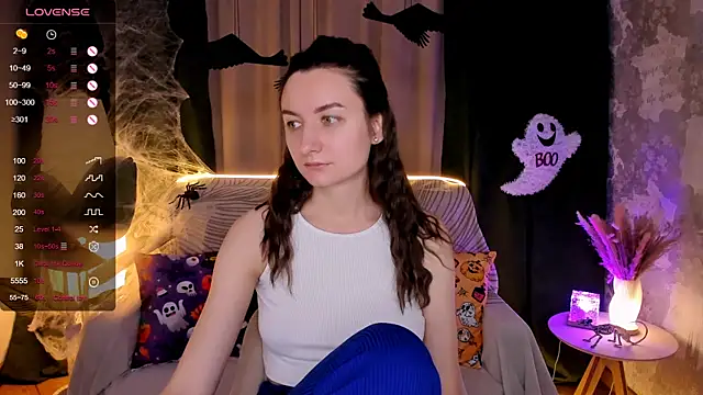 Snapshot of annacooleman chatting on 10/27/25, 03:21 annacooleman online show from 10/27/25, 03:21