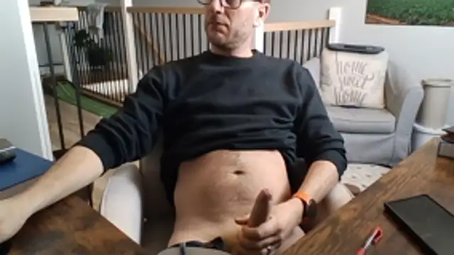 Snapshot of Bigdicktrav902 chatting on 02/19/26, 04:58 Bigdicktrav902 online show from 02/19/26, 04:58