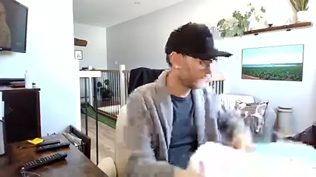 Snapshot of Bigdicktrav902 chatting on 03/03/26, 03:51 Bigdicktrav902 online show from 03/03/26, 03:51