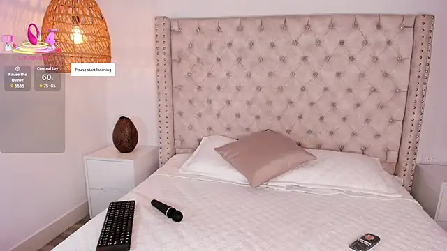 Maya Bluee online show from 10/05/25, 03:49