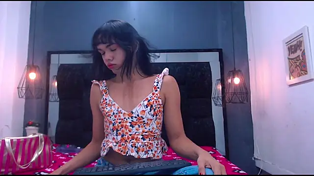 AndreaGil  online show from 09/12/25, 07:14