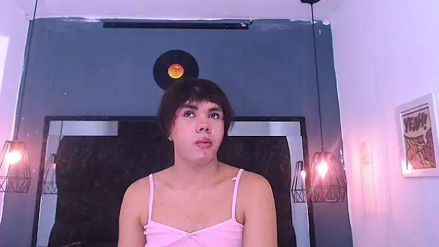 AndreaGil  online show from 02/02/26, 05:11