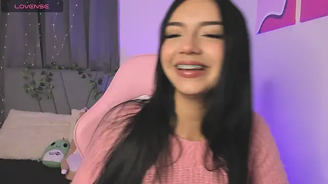 Snapshot of emy_bonita1 chatting on 12/05/24, 02:09 emy bonita1 online show from 12/05/24, 02:09