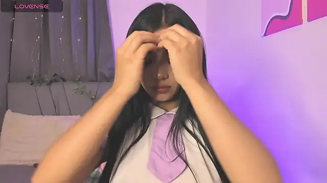 Snapshot of emy_bonita1 chatting on 12/21/24, 02:19 emy bonita1 online show from 12/21/24, 02:19