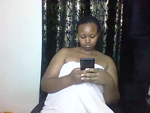 Candii wet  online show from 02/21/25, 12:49