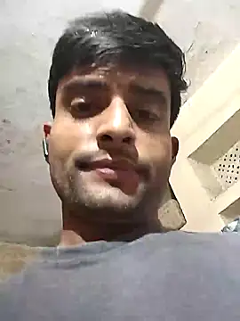 PRIYANHUxh online show from 04/01/26, 03:42