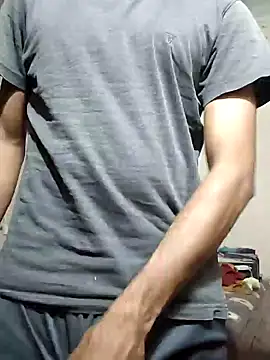 PRIYANHUxh online show from 04/19/26, 08:00