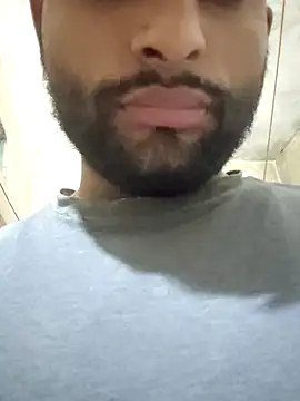 PRIYANHUxh online show from 04/21/26, 04:41