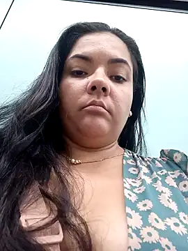 NayraLima0309 online show from 12/28/24, 09:40