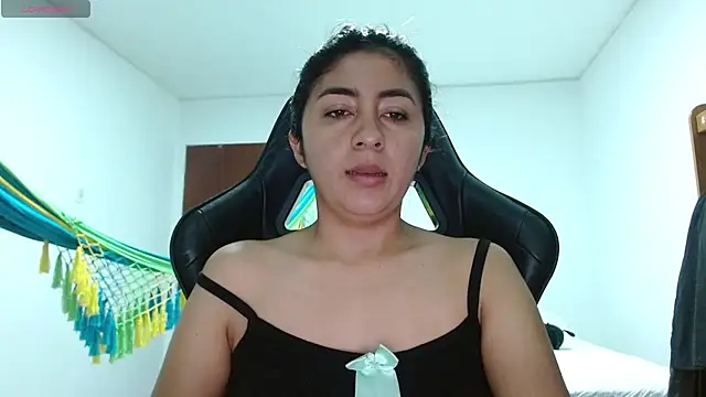 Snapshot of danna_peterson1 chatting on 07/18/26, 12:42 danna peterson1 online show from 07/18/26, 12:42