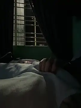 MephiticBermudas online show from 10/08/25, 03:15