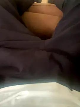 MephiticBermudas online show from 10/20/25, 07:03