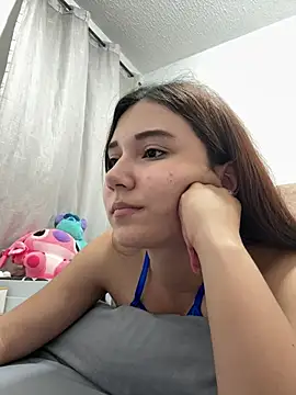 Snapshot of mia_cooper_24 chatting on 03/12/25, 03:24 mia cooper 24 online show from 03/12/25, 03:24