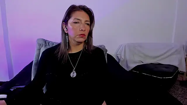 MichelleManson online show from 11/28/25, 10:07