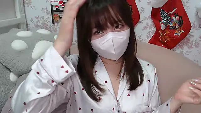 mei hosina online show from 12/14/25, 03:50