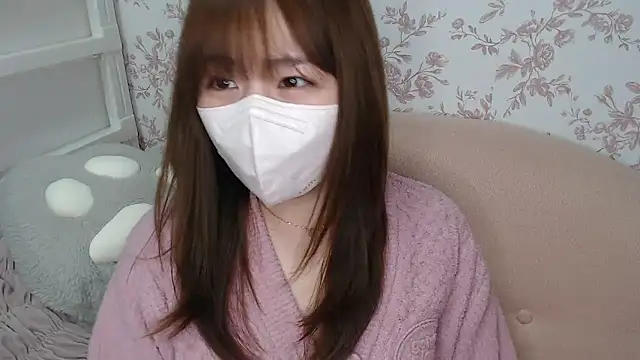 mei hosina online show from 02/15/26, 03:53