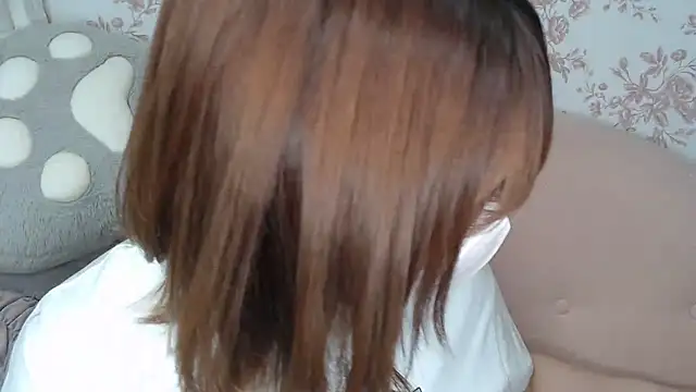 Snapshot of mei_hosina chatting on 07/19/26, 03:49 mei hosina online show from 07/19/26, 03:49