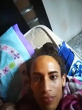 Snapshot of AlexaWarner chatting on 11/09/25, 04:05 AlexaWarner online show from 11/09/25, 04:05