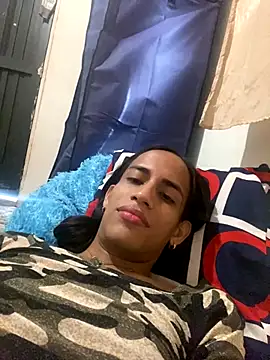 Snapshot of AlexaWarner chatting on 01/06/26, 04:11 AlexaWarner online show from 01/06/26, 04:11