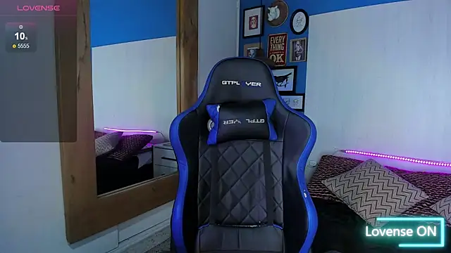 VladHellsing4 online show from 03/10/25, 02:05