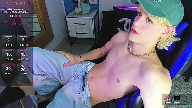 VladHellsing4 online show from 09/10/25, 02:39