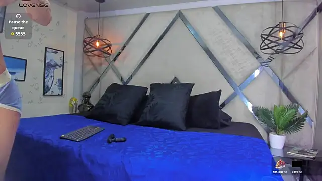 VladHellsing4 online show from 10/15/25, 02:50