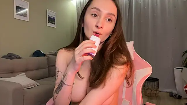 Eva Eva  online show from 01/01/25, 11:40