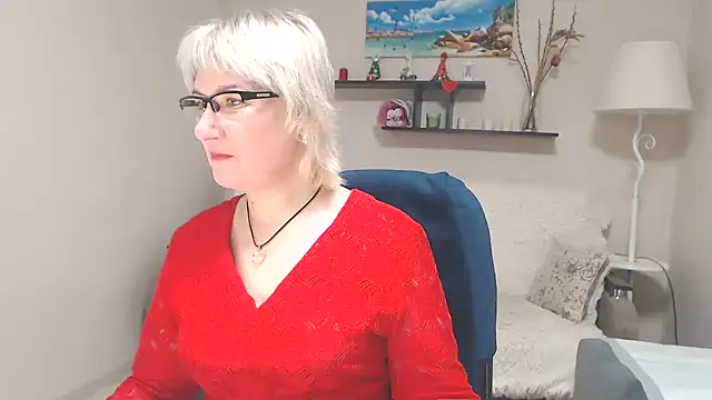 Snapshot of FleurMays chatting on 02/03/25, 05:18 FleurMays online show from 02/03/25, 05:18