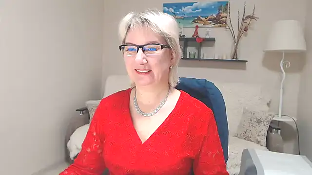 Snapshot of FleurMays chatting on 02/04/25, 03:54 FleurMays online show from 02/04/25, 03:54