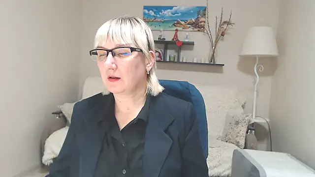 Snapshot of FleurMays chatting on 02/06/25, 03:41 FleurMays online show from 02/06/25, 03:41