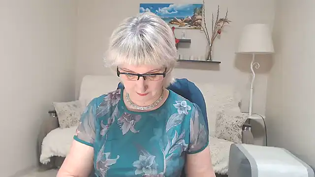 Snapshot of FleurMays chatting on 02/09/25, 06:11 FleurMays online show from 02/09/25, 06:11