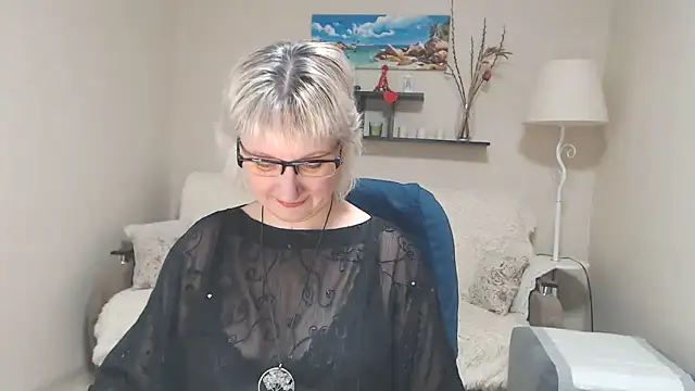 Snapshot of FleurMays chatting on 02/12/25, 12:22 FleurMays online show from 02/12/25, 12:22